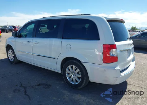2015 Chrysler Town & Country Touring from USA, damaged, VIN 2C4RC1BG2FR620085